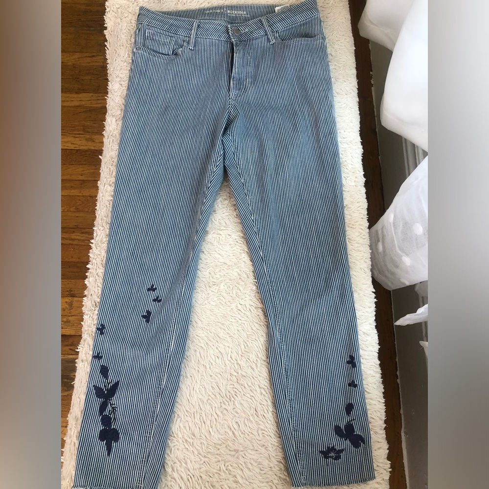 Old navy rockstar mid - rise jeans / sizes 10